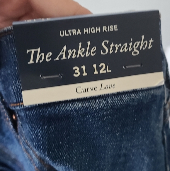 NWT Abercromie & Fitch Curve Love Ultra High Rise Ankle Straight - Picture 2 of 5